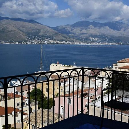 Le Suite Guarinelli B&B Gaeta Exteriör bild